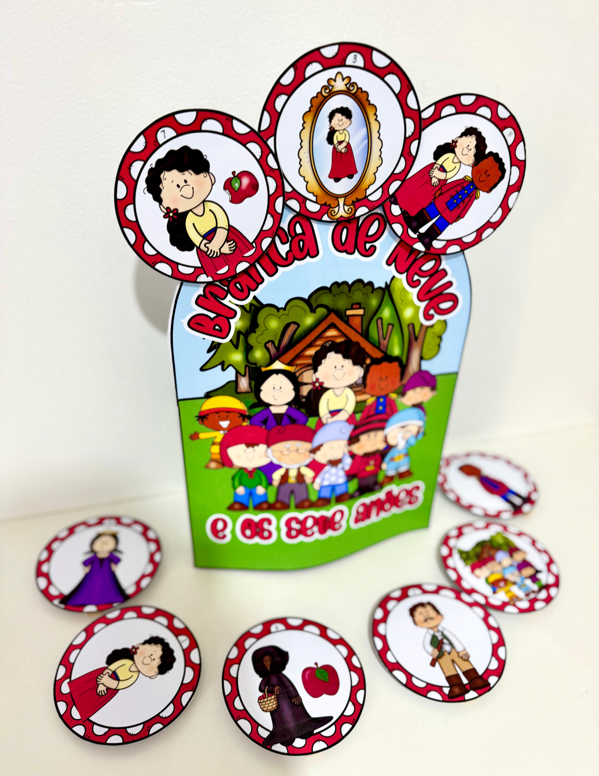 CONTANDO MAÇÃS + LUVA DE HISTÓRIA BRANCA DE NEVE - Imagem 3